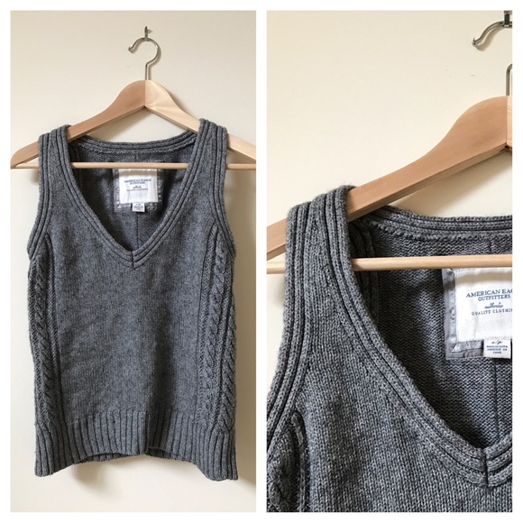 American Eagle Outfitters Gray Knit Vest - Picture 1 of 4