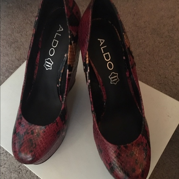 Aldo red snake print wedge - Picture 2 of 3