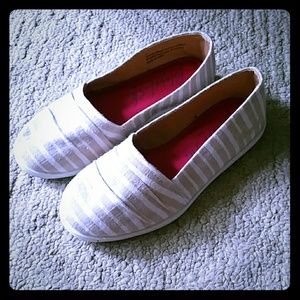 Girls slip on shoes