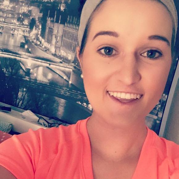 Meet your Posher, Jessica - Picture 2 of 2