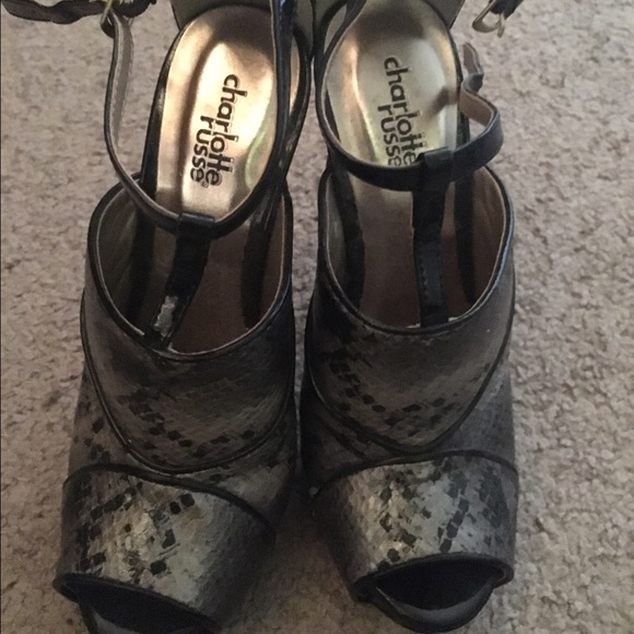 Printed peep toe heels - Picture 2 of 2