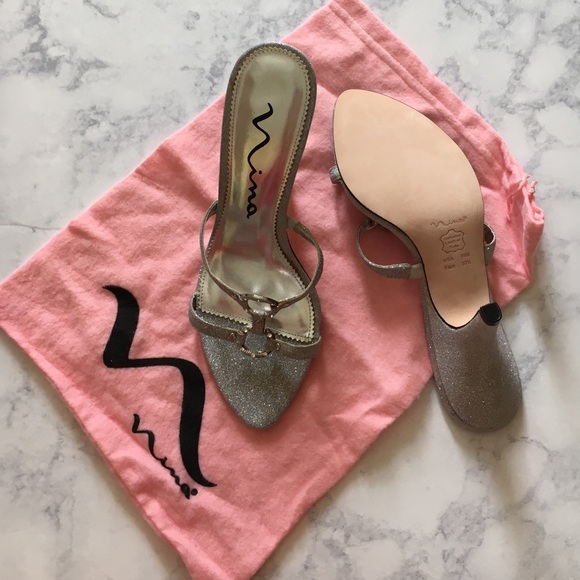 DONATING SOON 💕 BRAND NEW - Silver Nina Heels