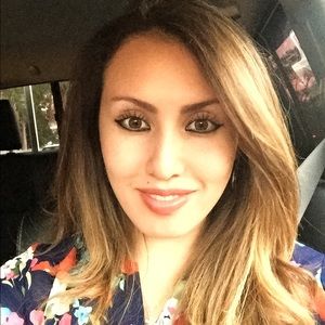 Meet your Posher, Lorena