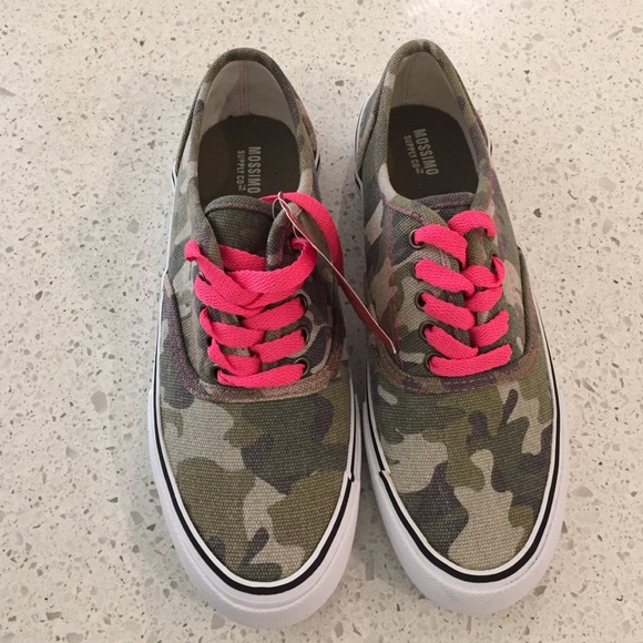 Mossimo sneakers
