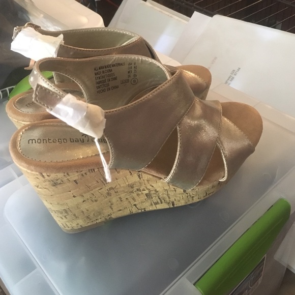 Metallic cork wedges