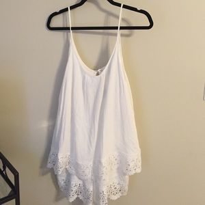 *Never worn* Flowy lace romper