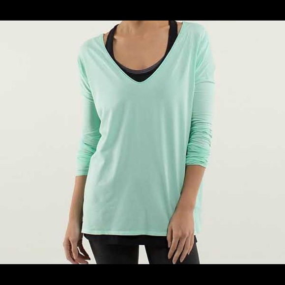 Lululemon flip your dog long sleeve