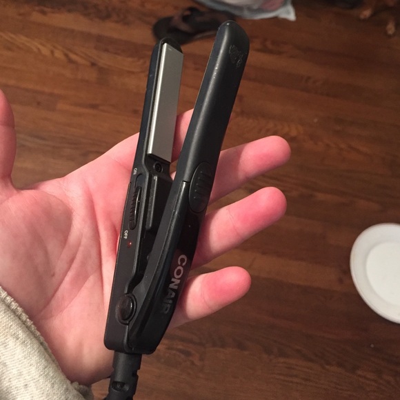 Mini hair straightener