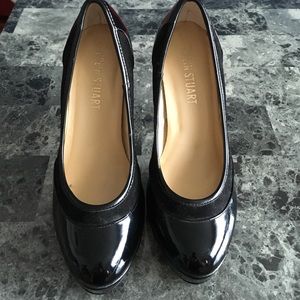 4 inch black patent heels with suede detail