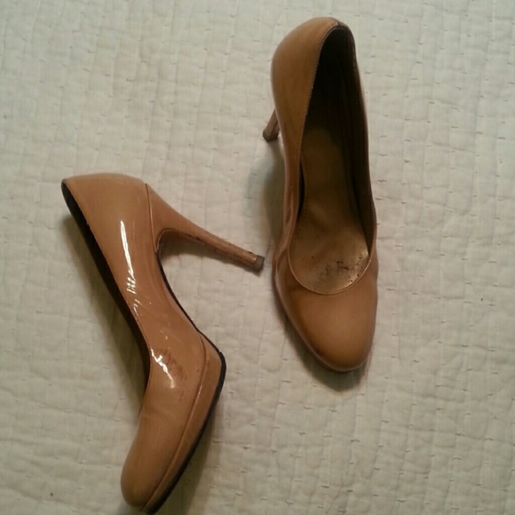 Stewart Weitzman Nude Patent Heels