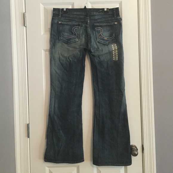 Flared Rock and Republic Jeans - Picture 1 of 3