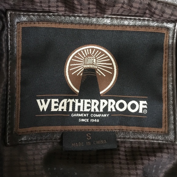 Weatherproof leather jacket - Picture 3 of 4