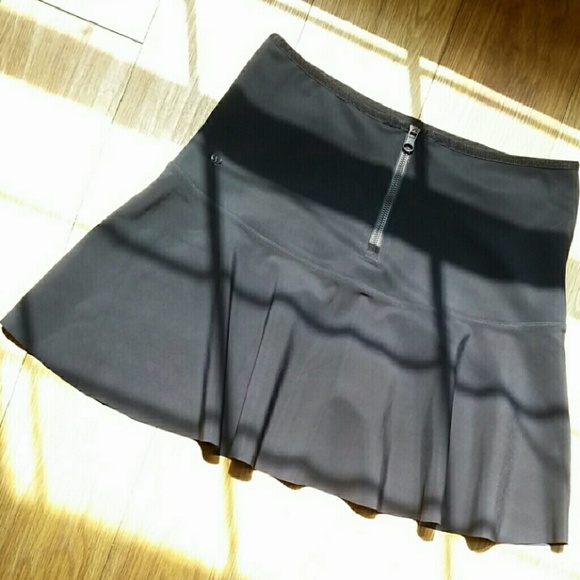 💥SOLD💥Lululemon Athletica Skirt - Picture 4 of 4
