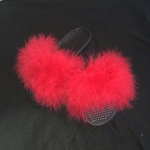Nike slippers with fur