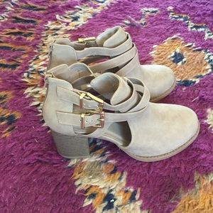 ModCloth/ Soda cut out bootie