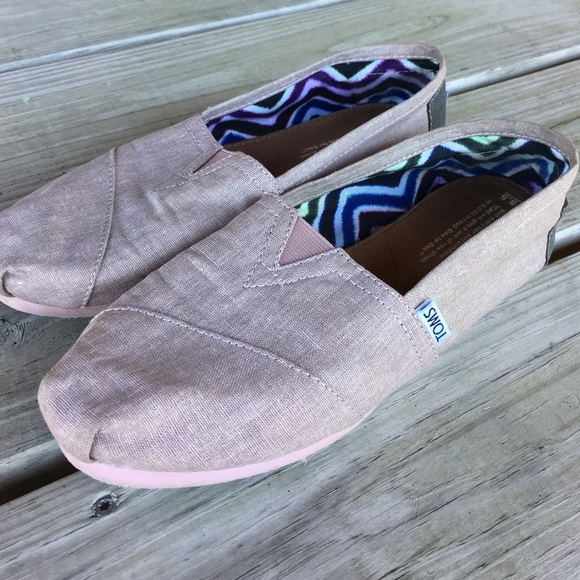Toms.