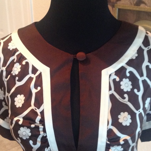 Beautiful Bebe top - Picture 2 of 2