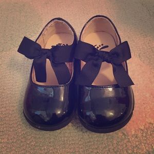 Patent leather Mary Janes with bow toddler 5