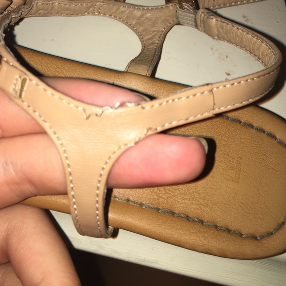 Tan strappy sandals - Picture 3 of 3