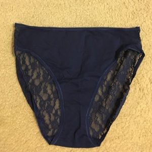 New Victoria's Secret Navy Lace Panty - Large