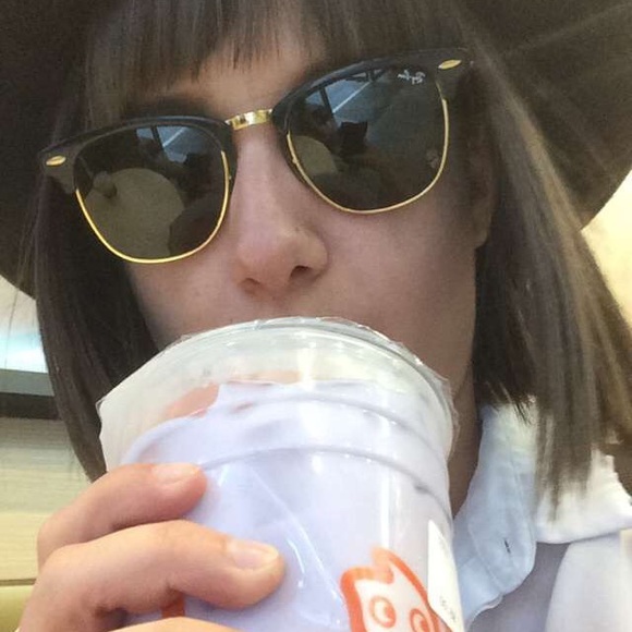 Meet your Posher, Annalisa - Picture 2 of 4