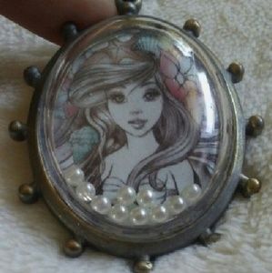 NWOT Disney Ariel Rustic Necklace