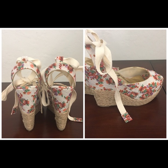 Ankle wrap wedges by Sergio Zelcer - Picture 3 of 4