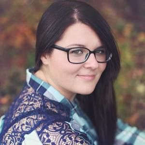 Meet your Posher, Hollie