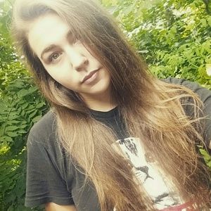 Meet your Posher, Leah