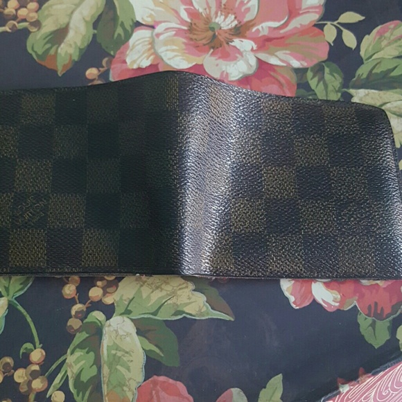 Louis Vuitton mens wallet