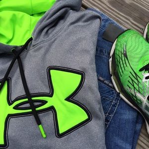 ✨Sale✨ UNDER ARMOUR HOODIE