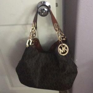 Micheal Kors purse