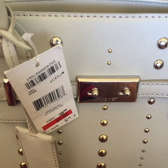 Nine West Handbag 🌟 - Picture 4 of 4