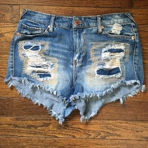 Mossimo distressed shorts