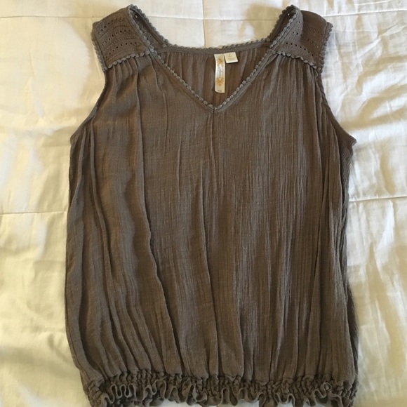 Tank - Picture 1 of 1