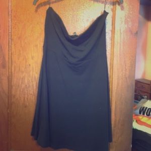 Short, strapless black cotton dress