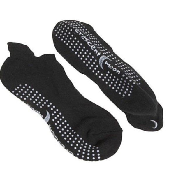 1 pair of NEW Barre, Yoga and Pilates Socks