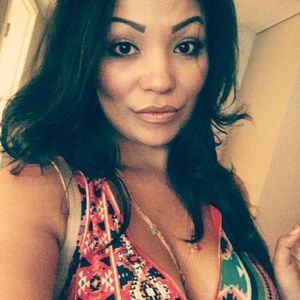 Meet your Posher, Desiree