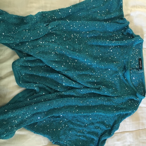 Top - Picture 2 of 3