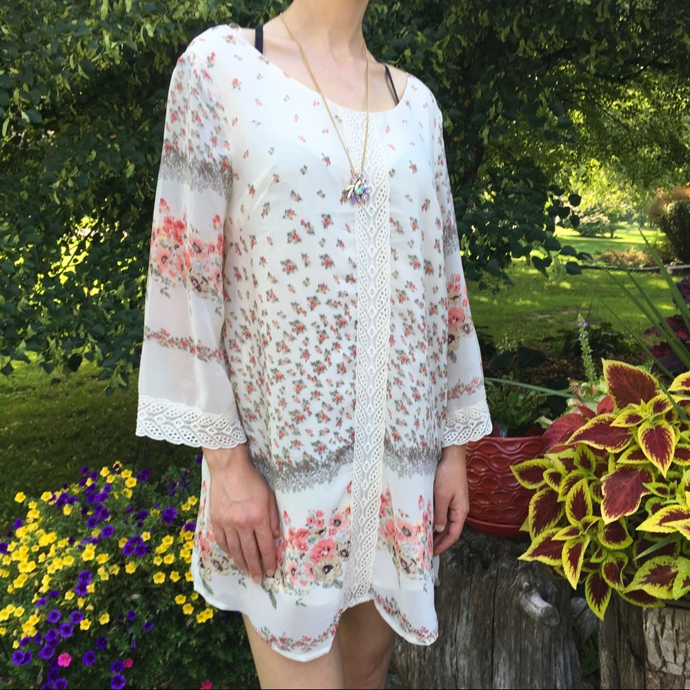 CHIFFON & LACE SWING DRESS   One left - Picture 3 of 8