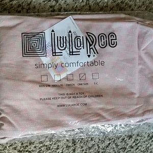 BNWT Lularoe OS leggings