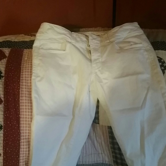 Capris - Picture 4 of 4