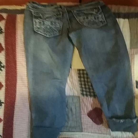 Jean capris - Picture 2 of 2