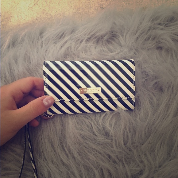 Kate Spade Iohone 5 Wallet and Wristlet.