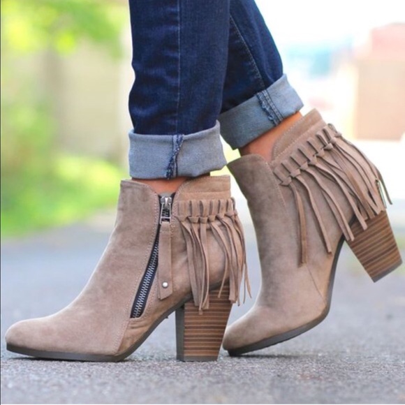 🚨1 HR SALE🚨Hello Fall Fringe Bootie - BEIGE - Picture 2 of 4
