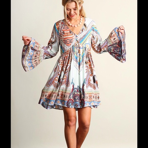 PEASANT DRESS runs very Large - Picture 3 of 4