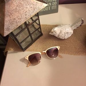 3 pair Women's Sunglasses Bundle from boutique EUC