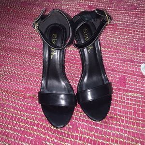 Size 8 Black Strappy Platform Wedges.