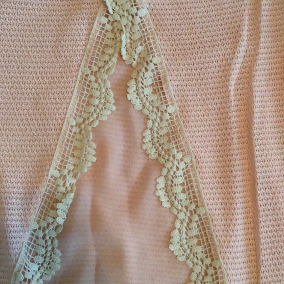 Pink split back sweater - Picture 2 of 3