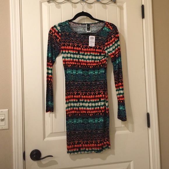 Dress with sleeves